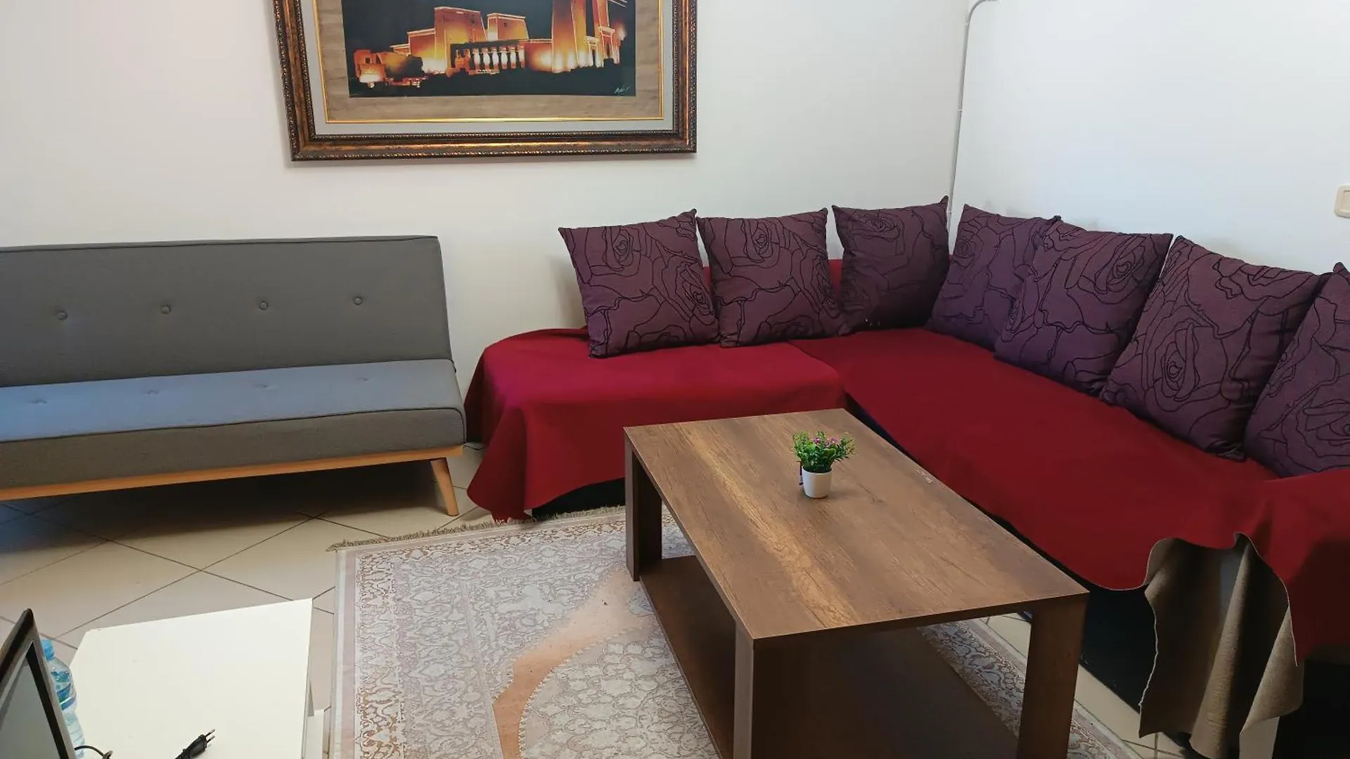 Central 1+1 Ap With Balcony Tirana Apartmán